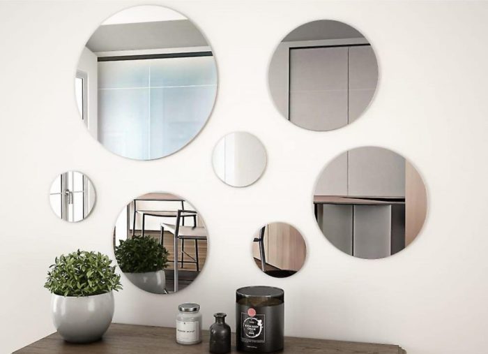 Frameless round mirrors